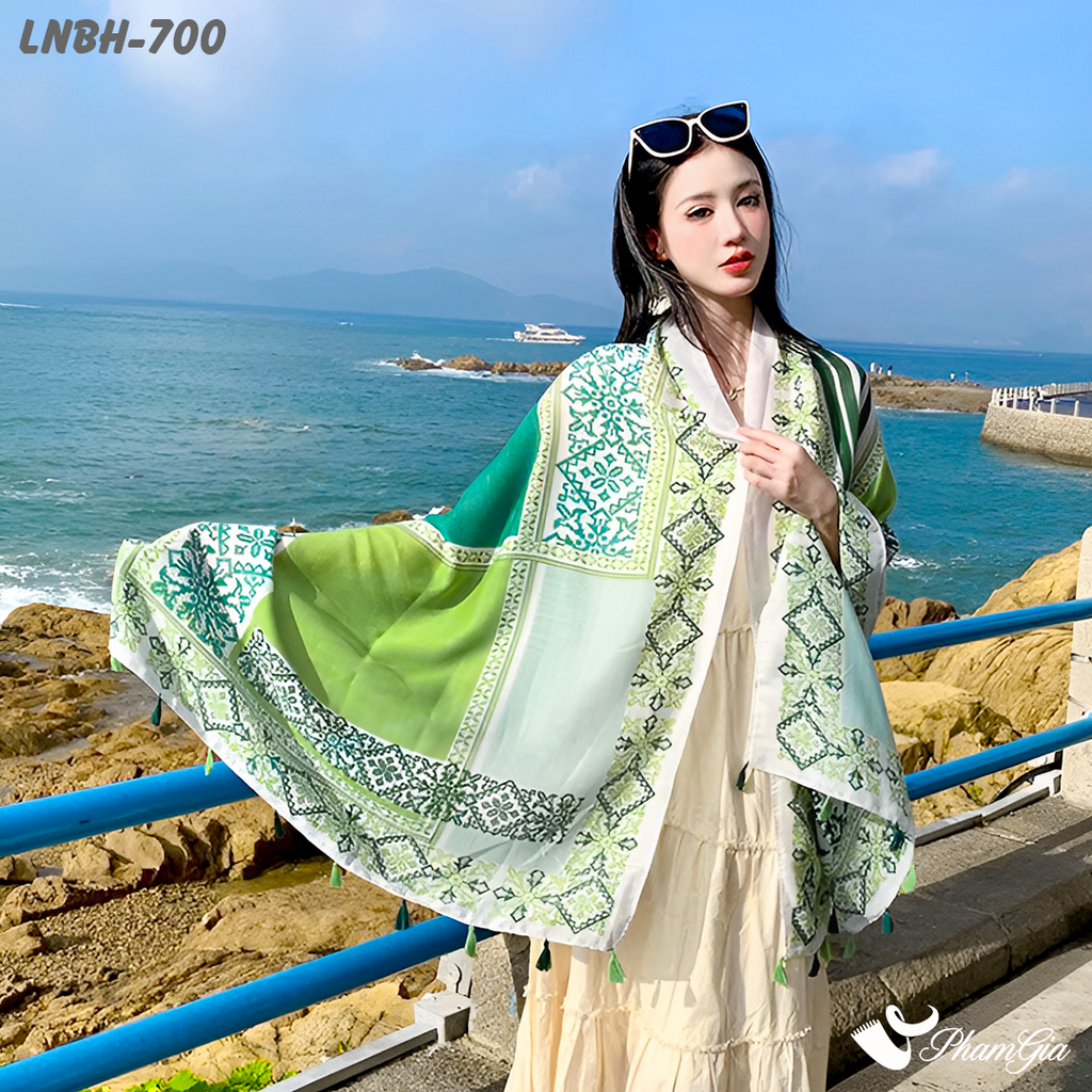 Khăn Choàng Linen Boho Họa Tiết Thổ Cẩm Phối Kim Tuyến Màu Xanh Bơ Độc Đáo
