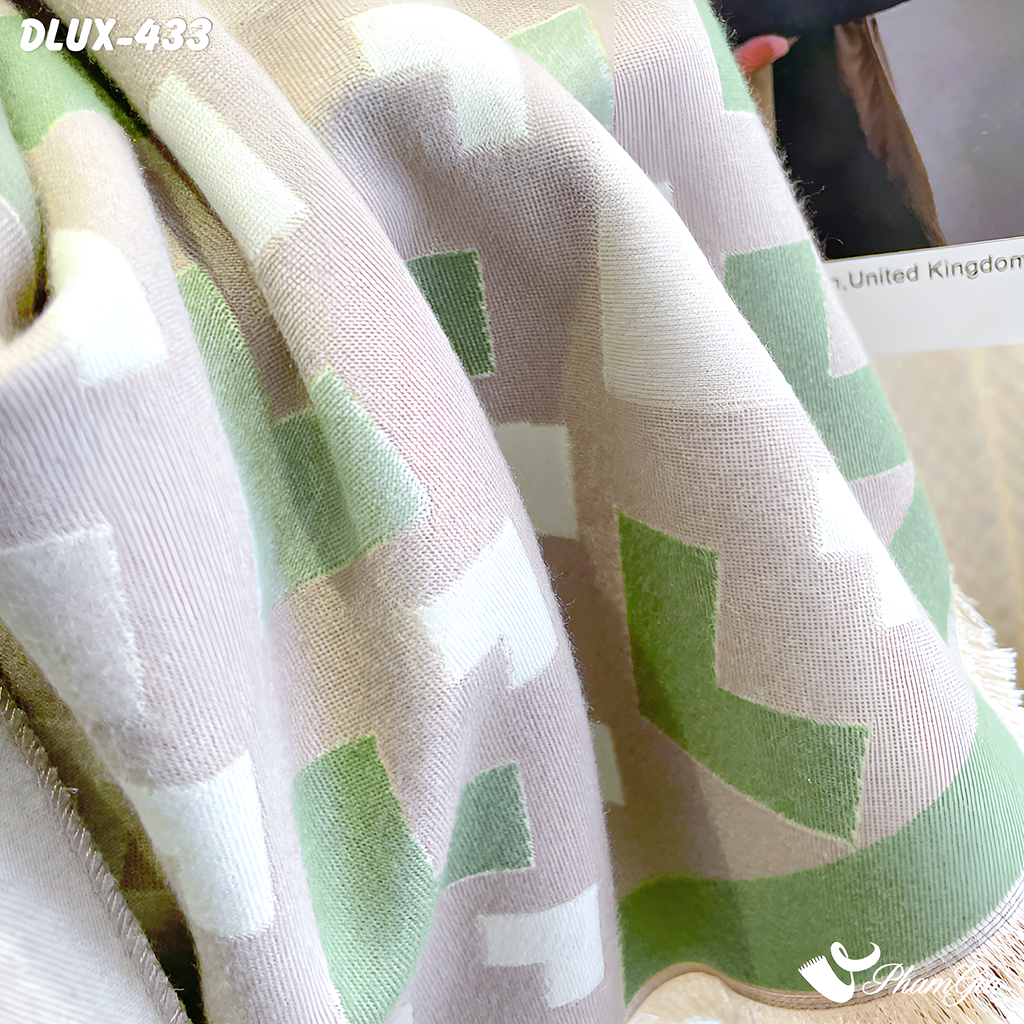 Khăn Choàng Dạ Cashmere Cao Cấp Họa Tiết Mũi Tên Hình Học Màu Beige Viền Xanh Bơ Thanh Lịch (DLUX433)