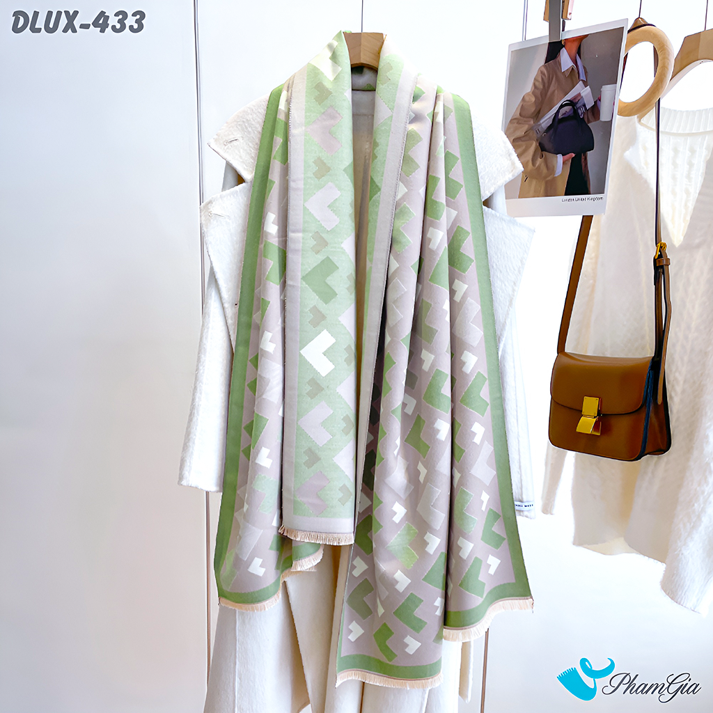Góc Chính Diện Khăn Choàng Dạ Cashmere Cao Cấp Họa Tiết Mũi Tên Hình Học Màu Beige Viền Xanh Bơ Thanh Lịch