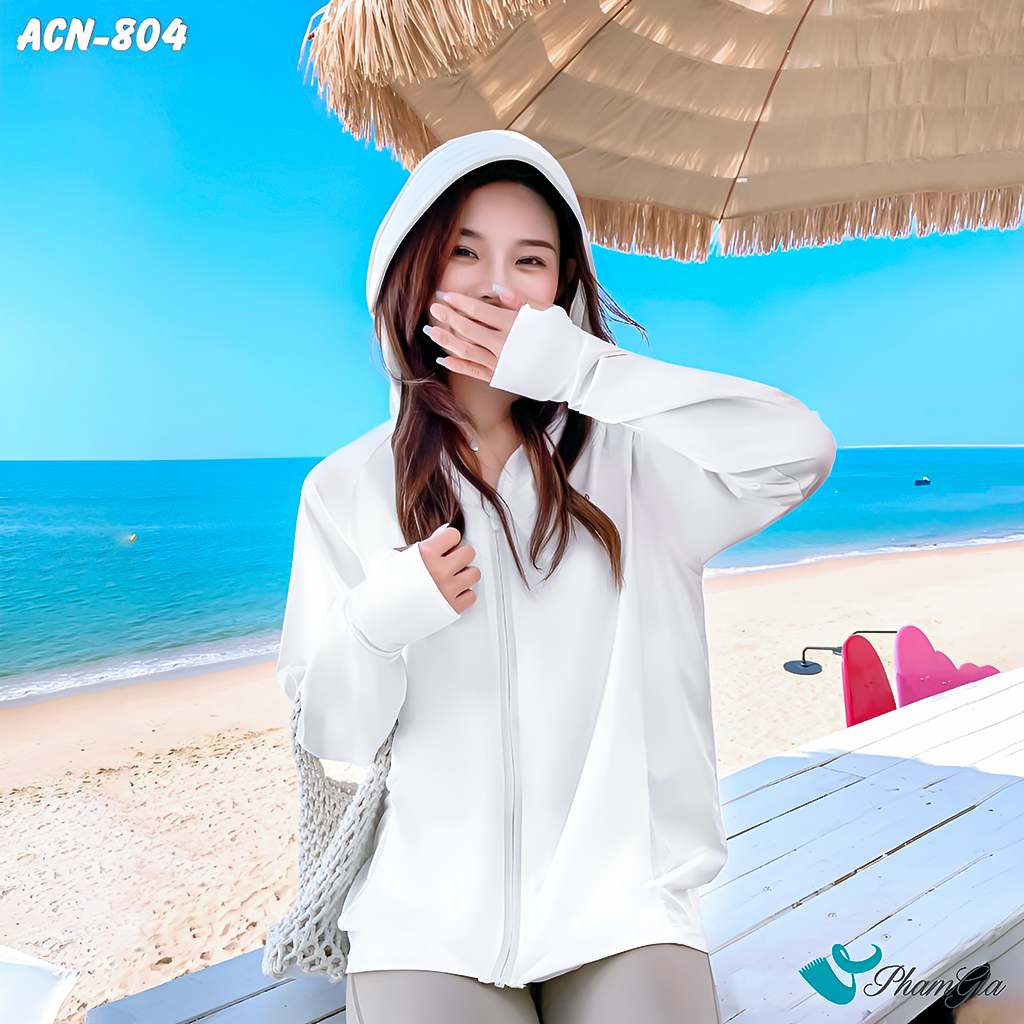 Model Mặc Áo Chống Nắng Hạ Nhiệt Uni-Cool Max Cao Cấp Màu Trắng