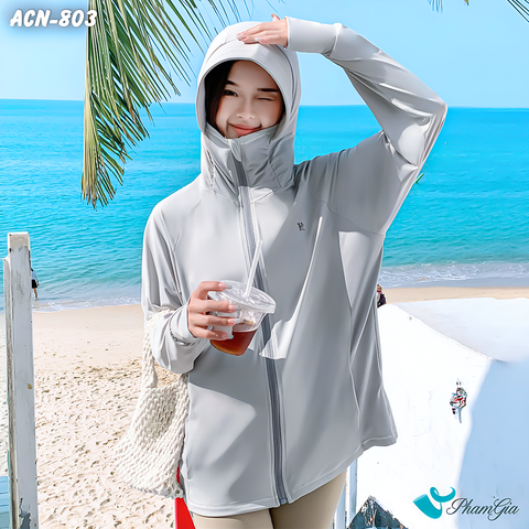 Người Mẫu Mặc Áo Chống Nắng Hạ Nhiệt Uni-Cool Max Cao Cấp Màu Xám