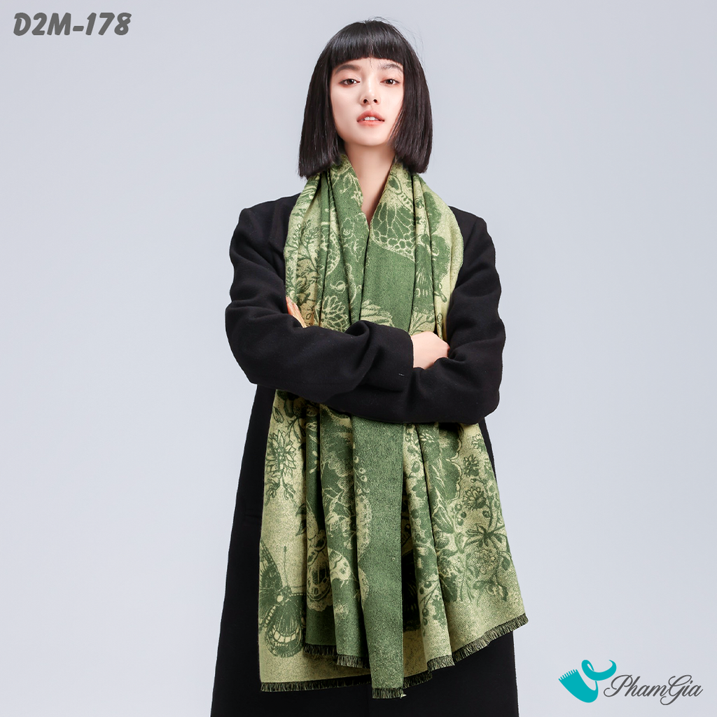 Người Mẫu Choàng Khăn Choàng Dạ Cashmere 2 Mặt Cao Cấp Họa Tiết Bướm Và Hoa Màu Xanh Rêu Sang Trọng