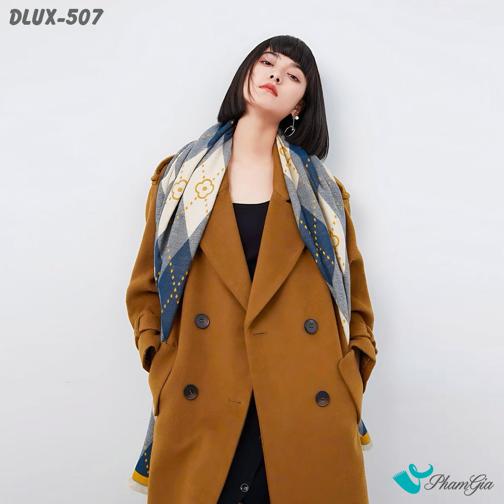 Model Choàng Khăn Choàng Dạ Cashmere Cao Cấp Họa Tiết Quả Trám Màu Xanh Navy Phối Viền Vàng Thời Thượng