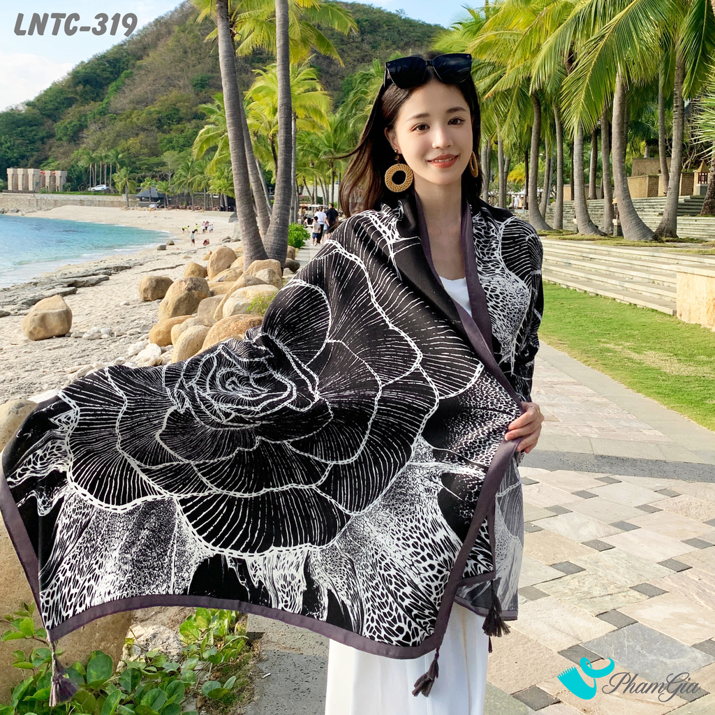 Người Mẫu Choàng Khăn Choàng Linen Boho Họa Tiết Hoa Hồng Khắc Nét Màu Xanh Đen Cuốn Hút