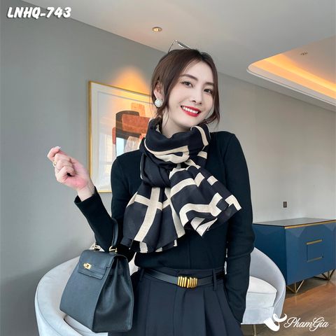 Người Mẫu Choàng Khăn Choàng Linen Phong Cách Hàn Quốc Họa Tiết ReTro Màu Đen Beige Hiện Đại