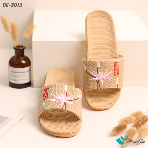Góc Thẳng Dép Cói Quai Ngang Thêu Họa Tiết Hoa Sen Màu Hồng Baby