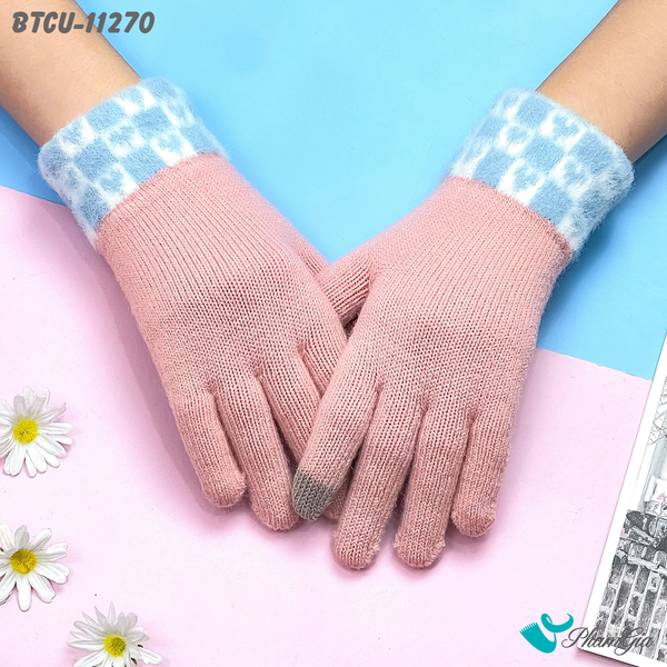 Găng Tay Len Cảm Ứng Giữ Ấm Họa Tiết Caro Trái Tim Màu Hồng (BTCU11270)