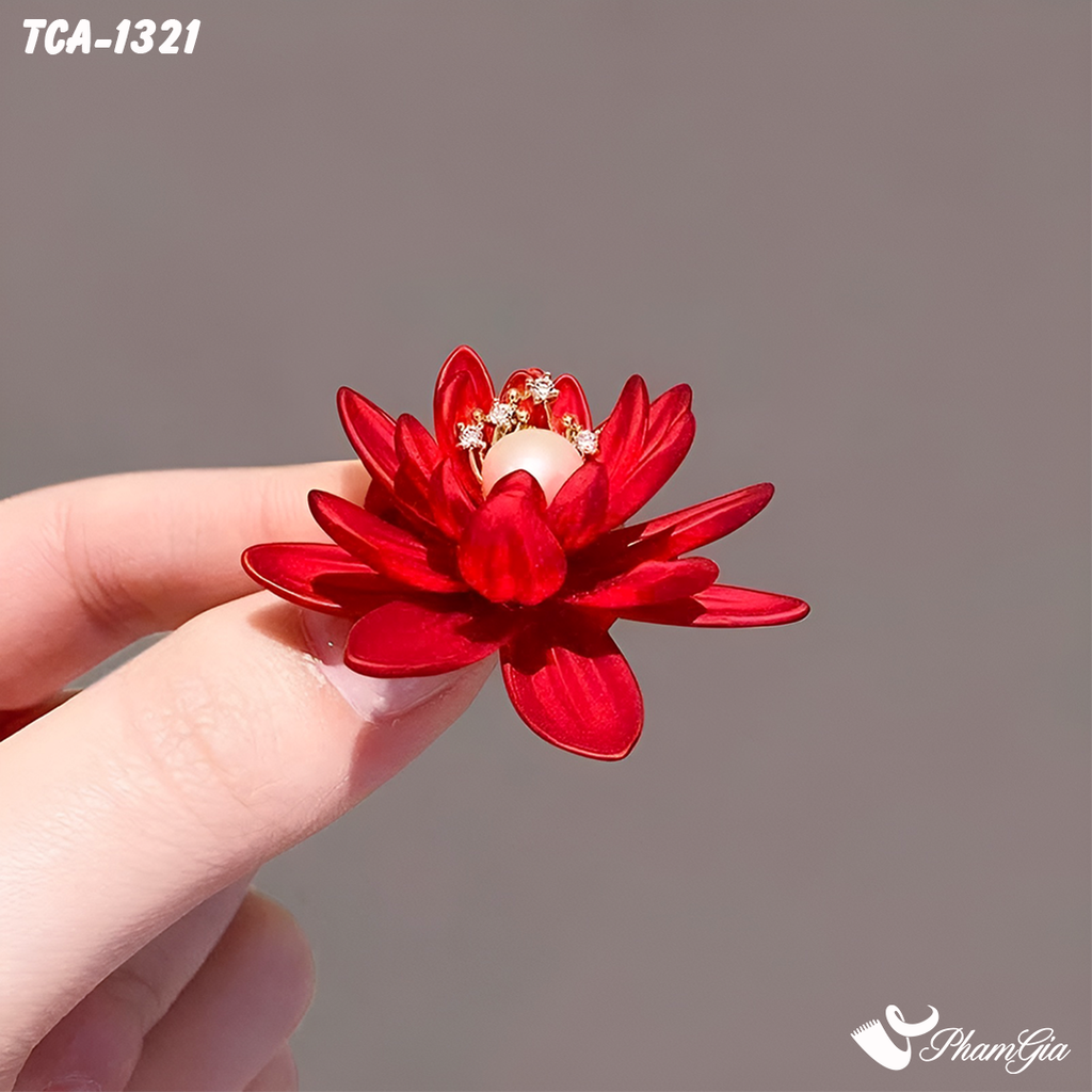 Model Cầm Ghim Cài Áo Hoa Súng Tráng Men Đỏ Đính Ngọc Thanh Lịch