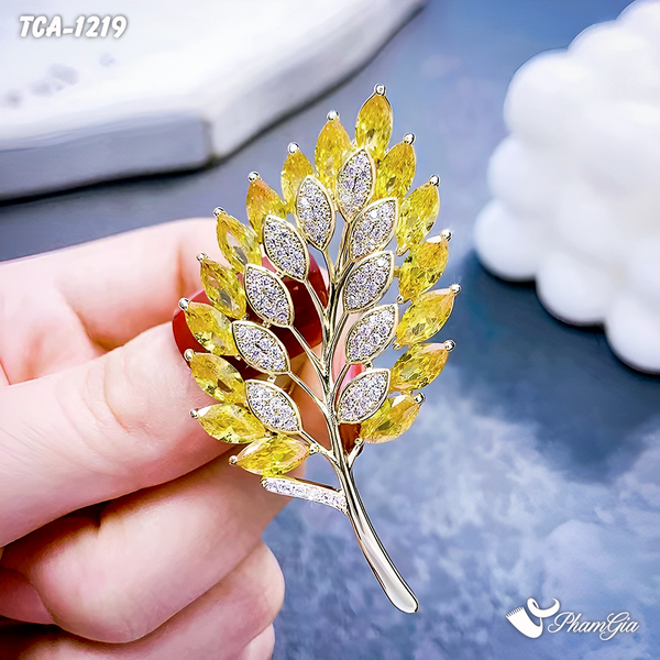 Ghim Cài Áo Lông Vũ Pha Lê Vàng Cổ Điển (TCA1219)