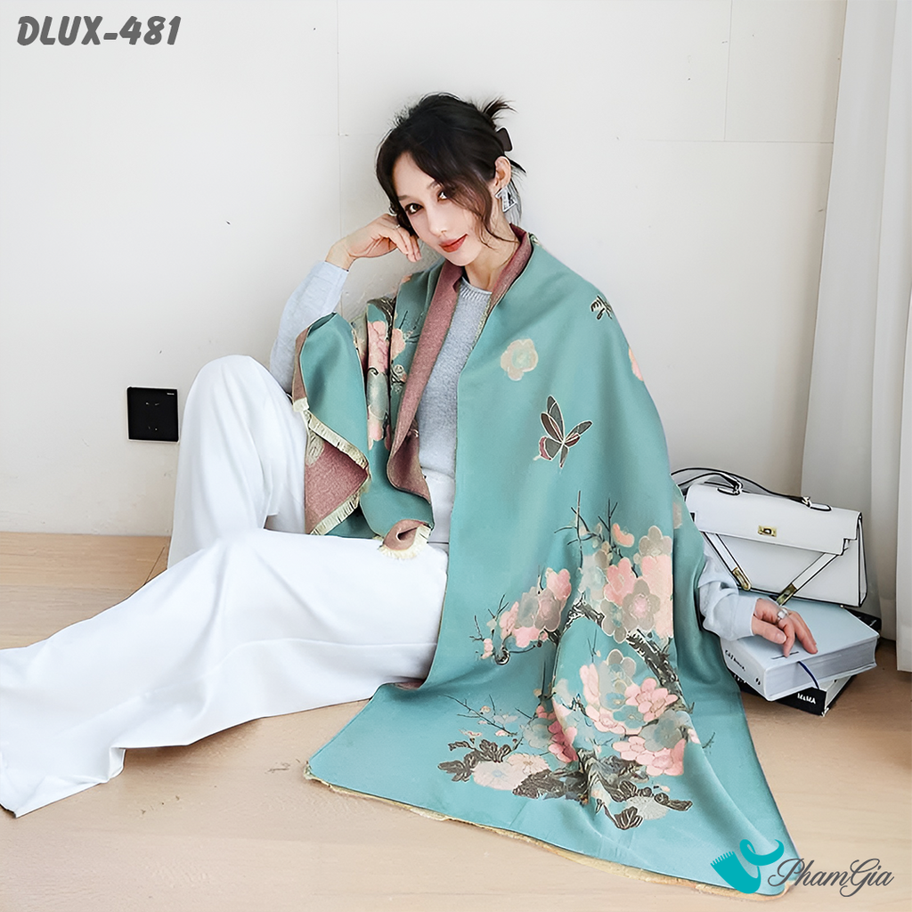 Người Mẫu Khăn Choàng Dạ Cashmere Cao Cấp Họa Tiết Hoa Đào Màu Xanh Ngọc Trang Nhã