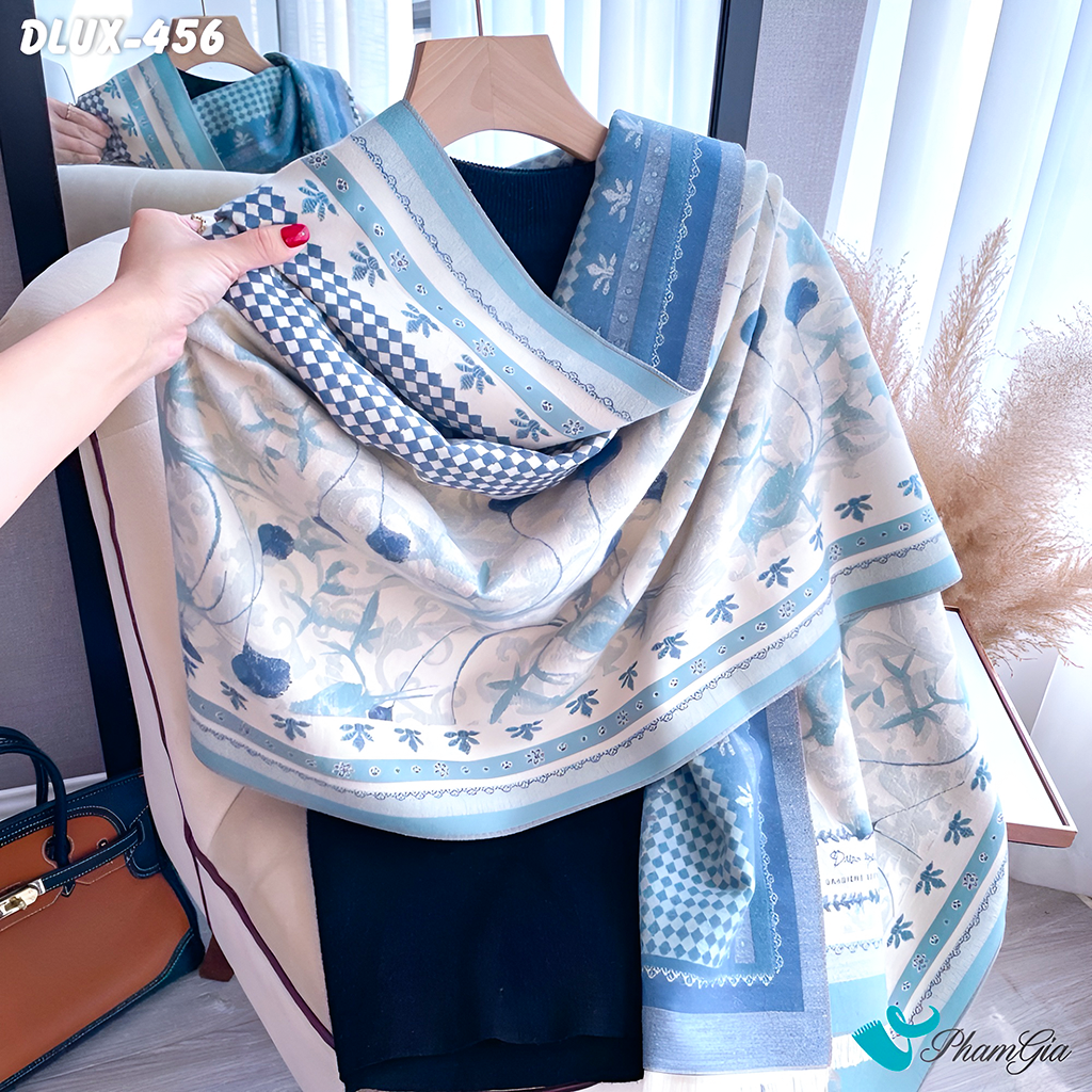 Góc Nghiêng Khăn Choàng Dạ Cashmere Cao Cấp Họa Tiết Hoa Lá Màu Xanh Baby Thanh Lịch