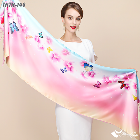 Người Mẫu Choàng Khăn Choàng Tằm Hoa Thượng Hải 2 Lớp Cao Cấp Họa Tiết Hồng Điệp Màu Hồng Baby Trang Nhã