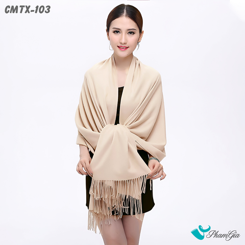 Người Mẫu Choàng Khăn Choàng Cashmere Trơn Cao Cấp Màu Beige