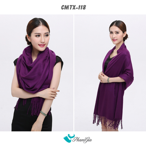 Người Mẫu Choàng Khăn Choàng Cashmere Trơn Cao Cấp Màu Tím Cẩm