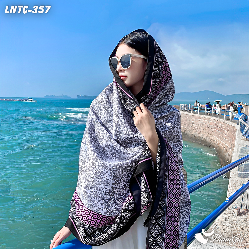 Model Choàng Khăn Choàng Linen Boho Họa Tiết Thổ Cẩm Màu Tím Than Cá Tính