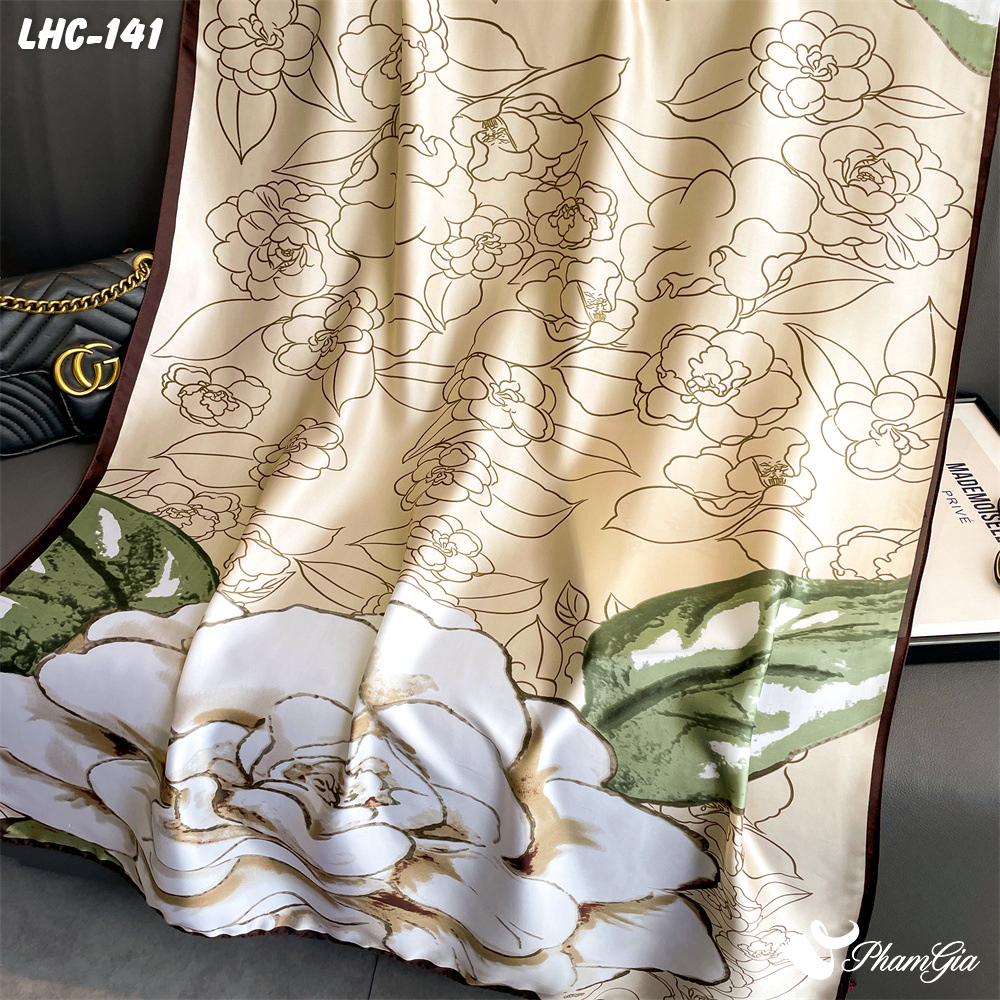 Cận Cảnh Khăn Choàng Lụa Hàng Châu Màu Beige Họa Tiết Hoa Trà Trang Nhã