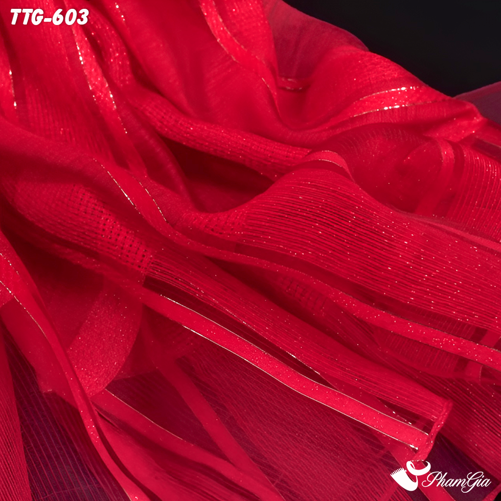 Cận Cảnh Khăn Choàng Tơ Tằm Gân Cao Cấp Phối Sọc Hiện Đại Màu Đỏ Tulip
