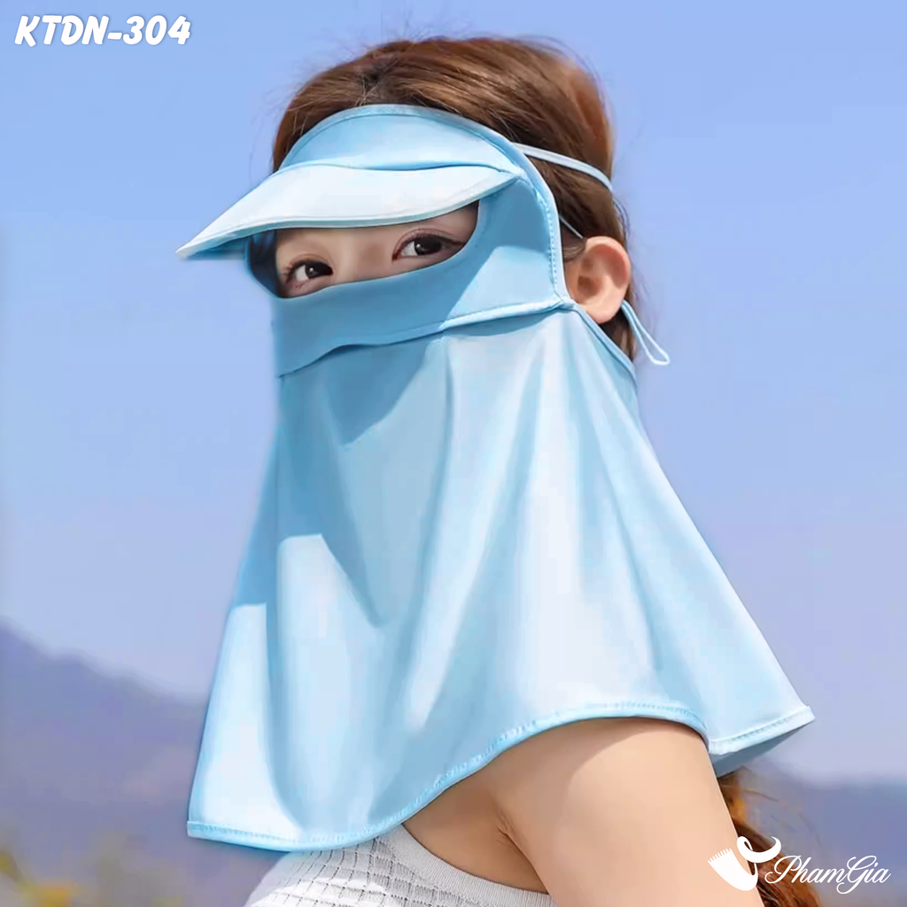 Người Mẫu Khẩu Trang Chống Nắng Full Face 360 Độ Màu Xanh Baby