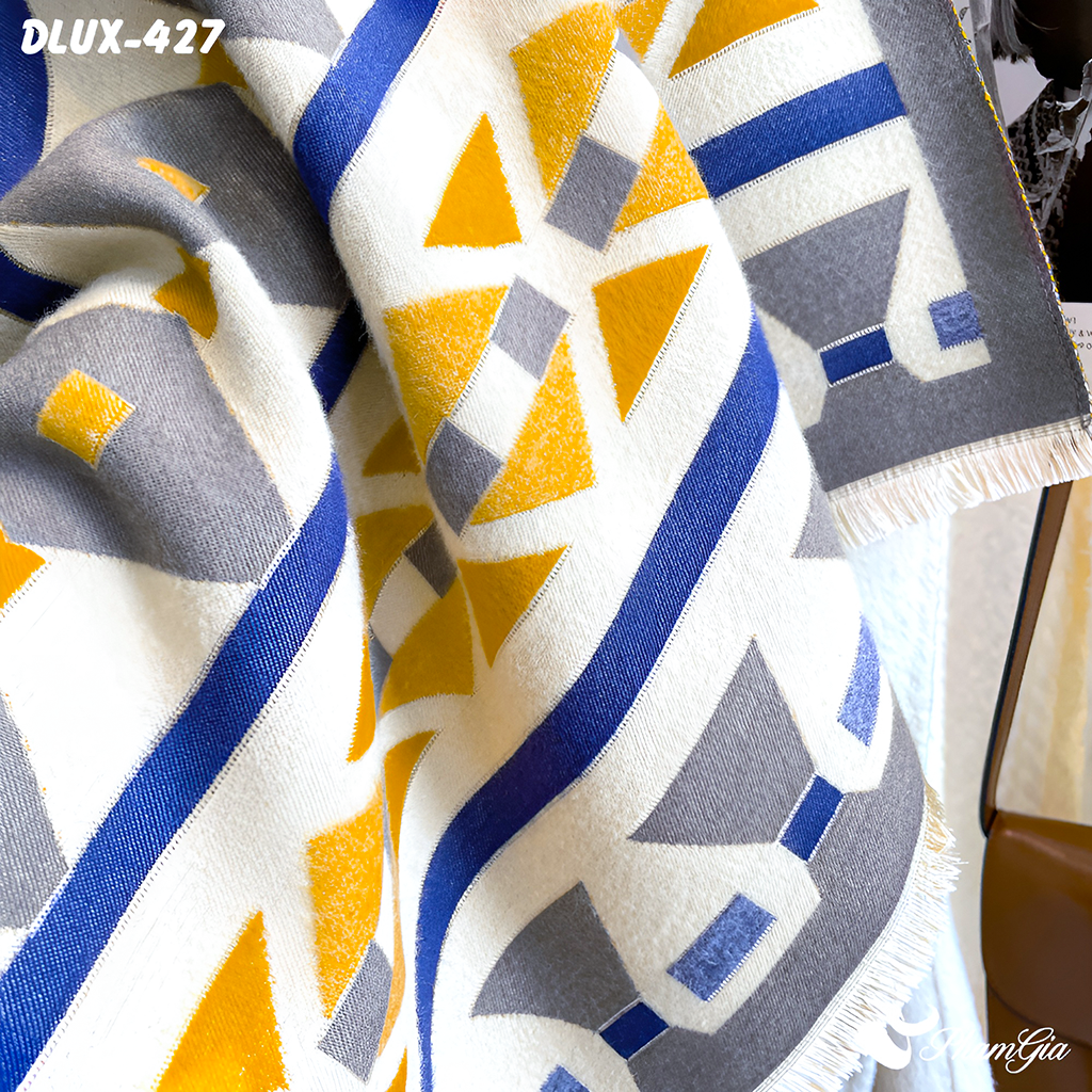 Cận Cảnh Khăn Choàng Dạ Cashmere Cao Cấp Họa Tiết Hình Học Hiện Đại Màu Vàng Viền Xanh Cá Tính