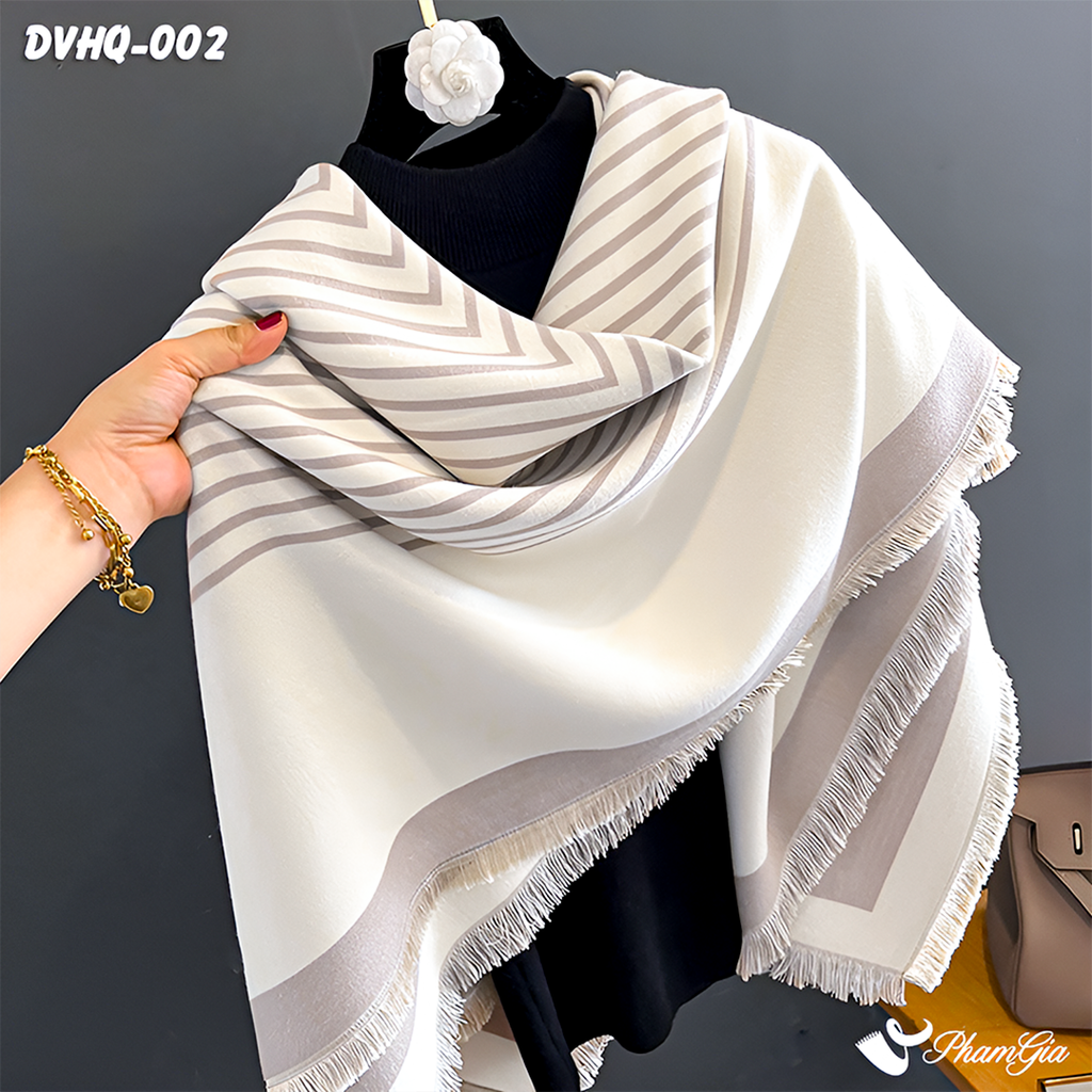 Góc Nghiêng Khăn Choàng Dạ Cashmere Vuông Phong Cách Hàn Quốc Cao Cấp Họa Tiết Kẻ Sọc Beige - Trắng