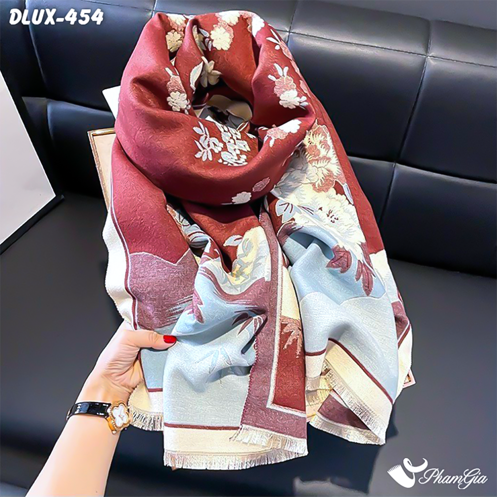 Góc Trên Khăn Choàng Dạ Cashmere Cao Cấp Họa Tiết Sơn Thủy Màu Đỏ Mận Quý Phái