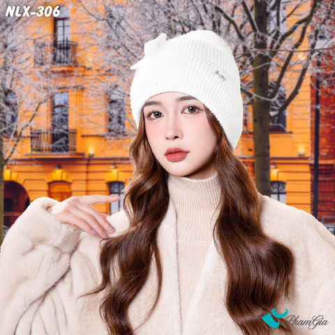 Người Mẫu Đội Nón Len Cánh Bướm 2 Lớp Giữ Ấm Cao Cấp Màu Trắng