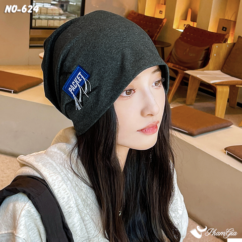 Người Mẫu Đội Nón Ống Thời Trang Đính Tag Unisex Cá Tính Màu Xám Rêu