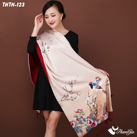 Người Mẫu Choàng Khăn Choàng Tằm Hoa Thượng Hải 2 Lớp Cao Cấp Họa Tiết Chim Hoàng Yến Màu Beige Sang Trọng