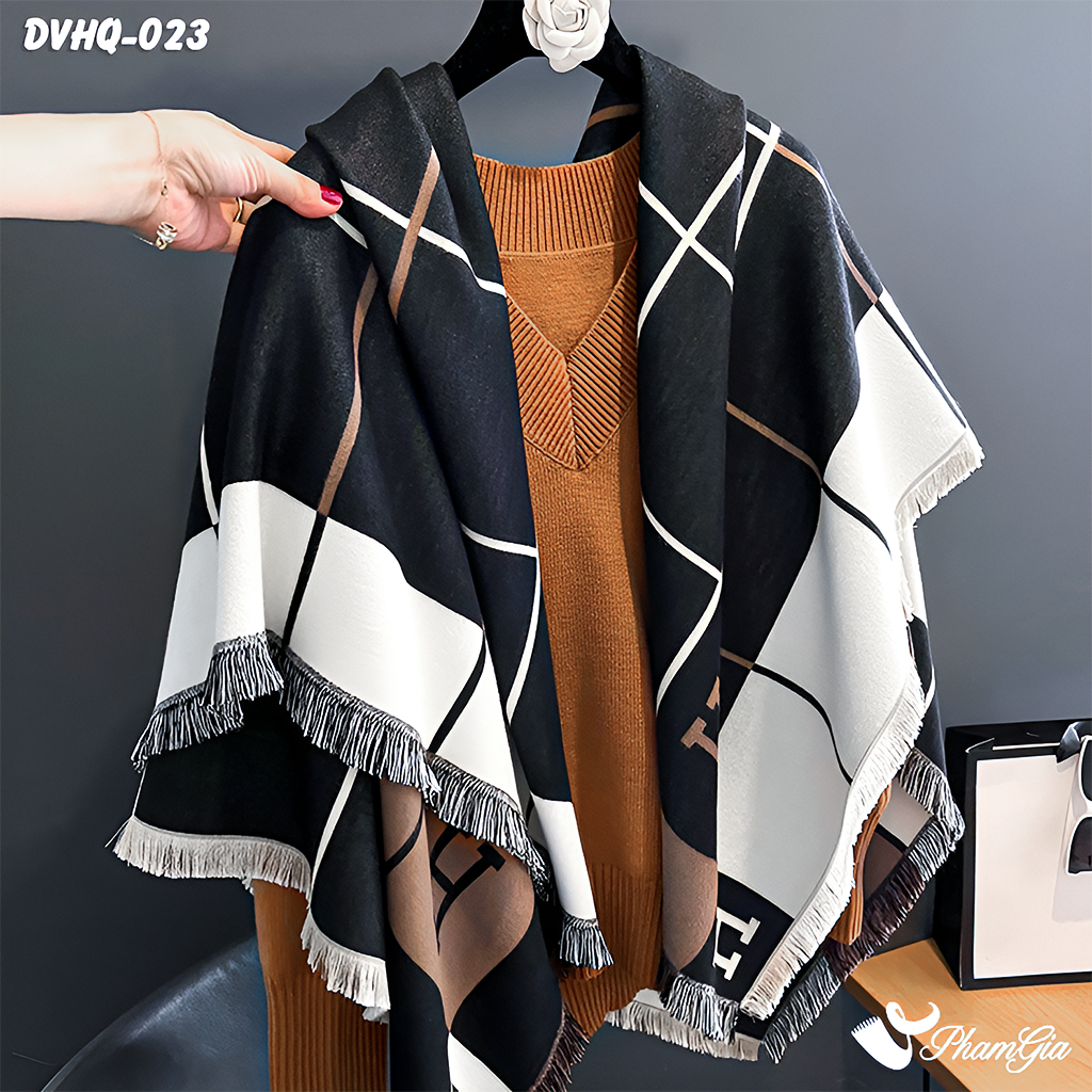 Nghiêng Phải Khăn Choàng Dạ Cashmere Vuông Phong Cách Hàn Quốc Cao Cấp Họa Tiết Caro Phối Màu Đen - Nâu Đất