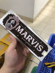 Kem đánh răng Marvis 85ml - Black Forest (màu đỏ đen)