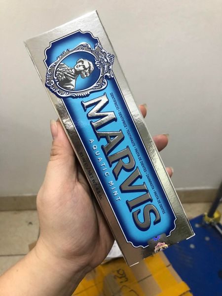 Kem đánh răng Marvis 85ml - Aquatic Mint (màu xanh biển)