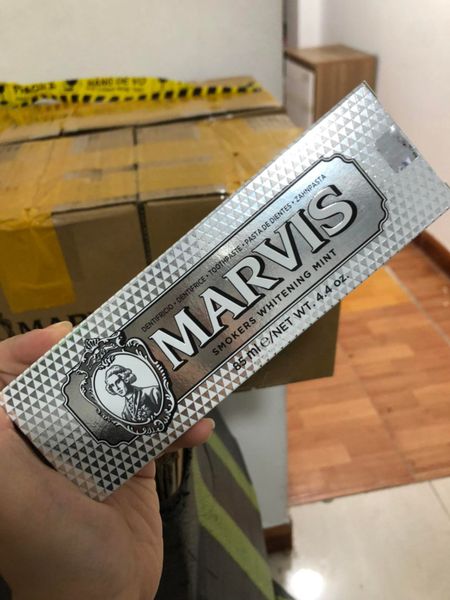 Kem đánh răng Marvis 85ml - Smokers Whitening Mint