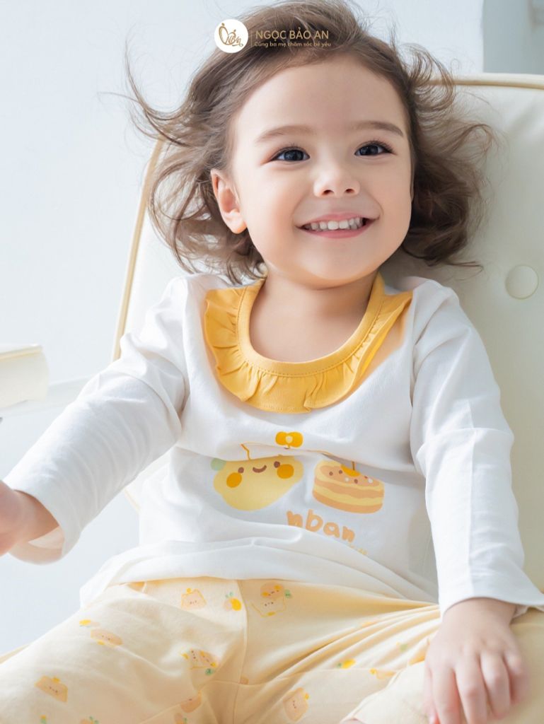 [NGỌC BẢO AN] Bộ quần áo dài tay bé gái hoạ tiết mèo vàng
