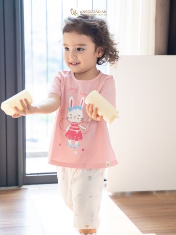 [NGỌC BẢO AN KIDS] Bộ quần áo lửng bé gái hoạ tiết thỏ bunny hồng