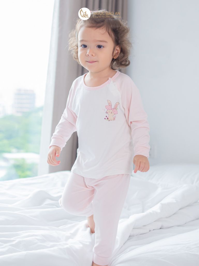 [M&B] Bộ quần áo cài giữa tay dài chất vải rayon thoáng mát