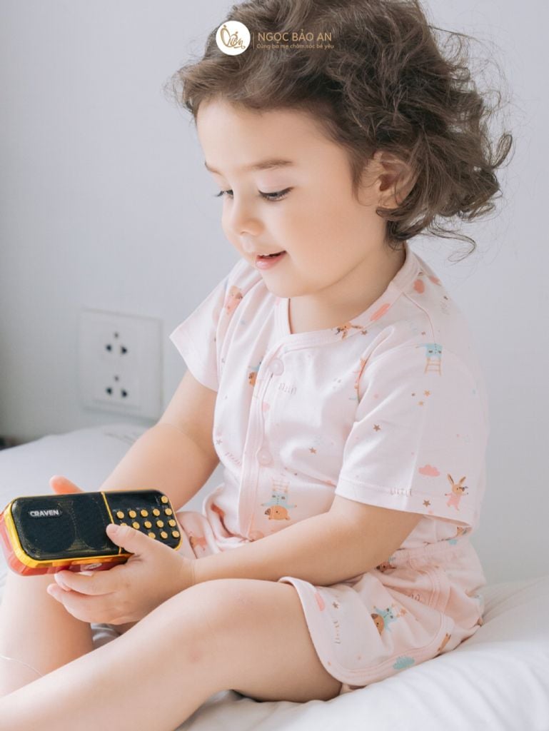 [M&B] Bộ quần áo cài giữa tay ngắn chất vải rayon thoáng mát