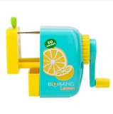  Gọt chì quay tay Deli 0671 hình hoa quả vuông dễ thương có khay đựng rác riêng 