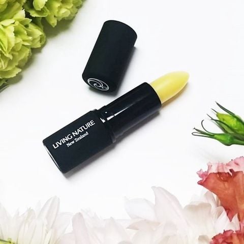Son Dưỡng Môi Living Nature Lip Hydrator 01