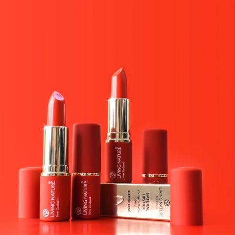 Son Môi Organic Màu Đỏ Cam Living Nature Lipstick Electric Coral