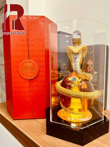 Rượu Rắn Ôm Châu Noble Cognac Hors d’Age - Rượu Linh Vật