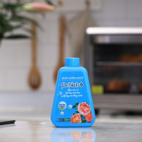 Nước Dưỡng Hoa DR.NATRO 300ml + Tặng 2 gói Nhuộm Màu Hoa DR.NATRO
