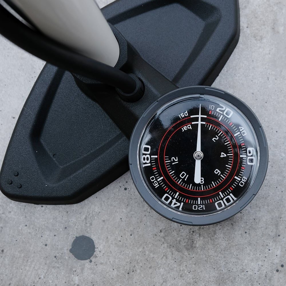 Bơm sàn Giyo GF-2730 áp suất 180psi/12kg, van thông minh
