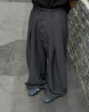  Loose Fit Pleated Buttoned Pants 