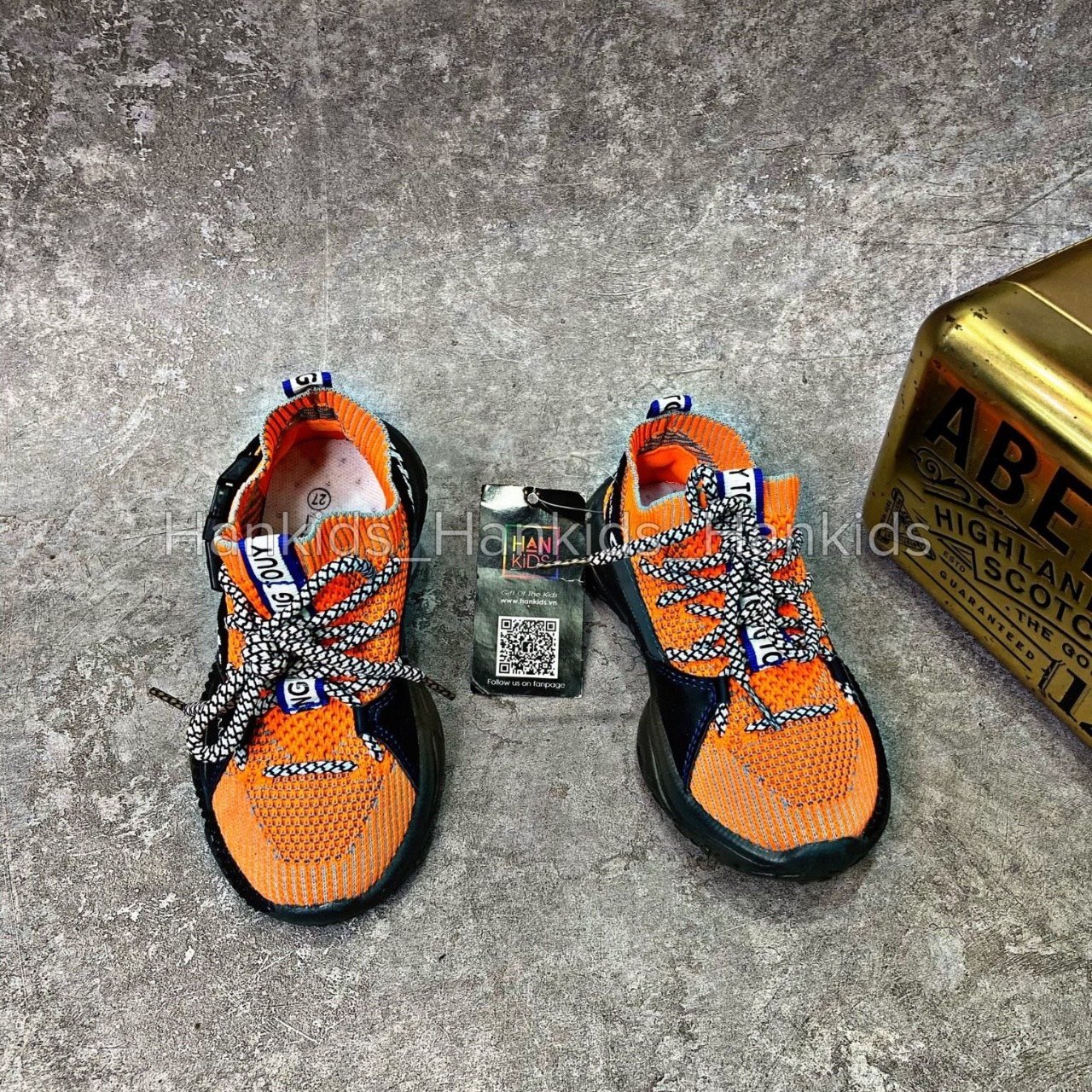 Giày sneaker sport khóa cạnh