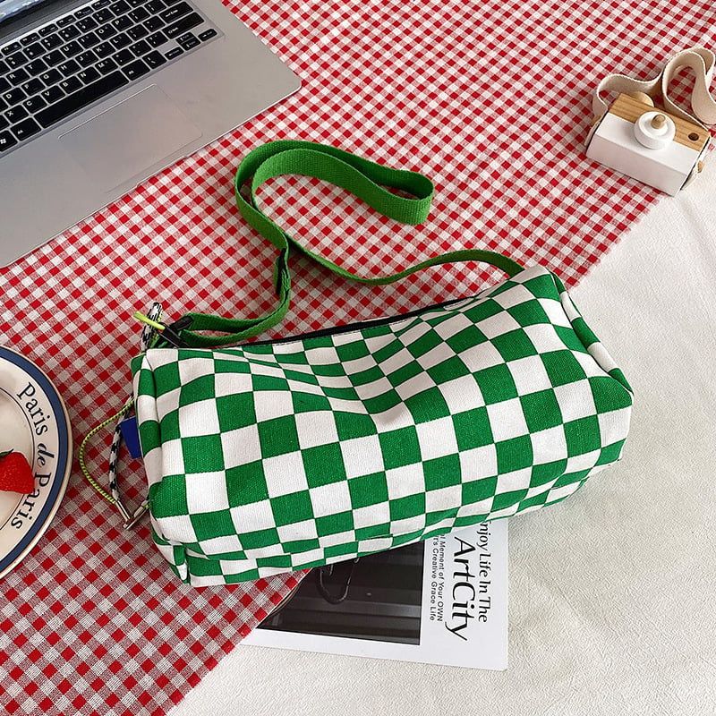 Túi xách đeo chéo kèm móc T07