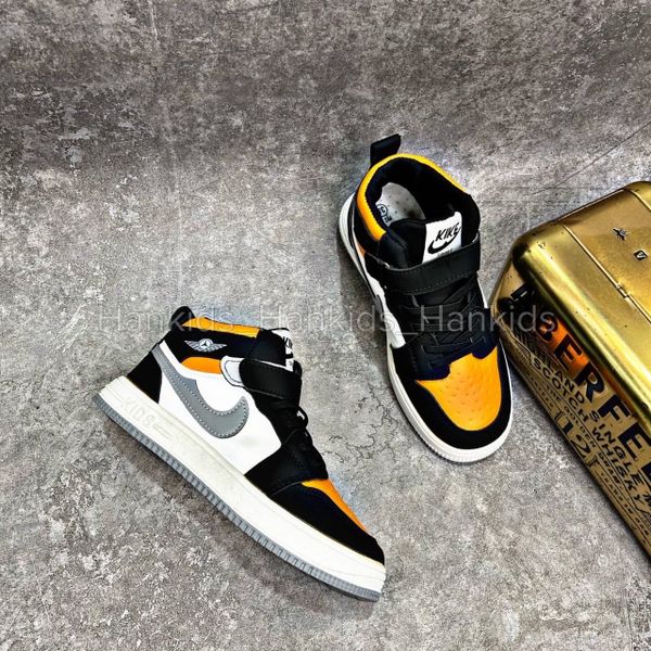 Giày cổ thấp bé trai