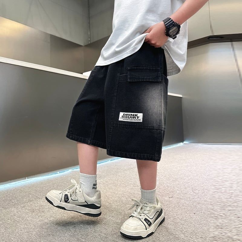 Quần bò ngắn đính tag Q21