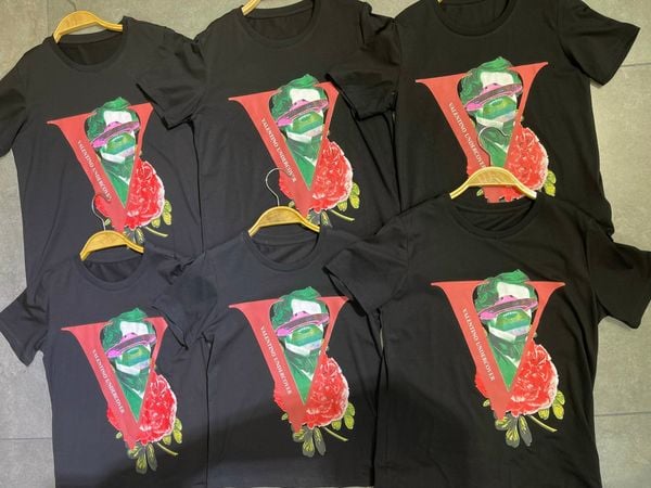 Áo thun ngắn tay bé trai in hoa hồng