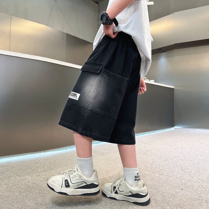 Quần bò ngắn đính tag Q21