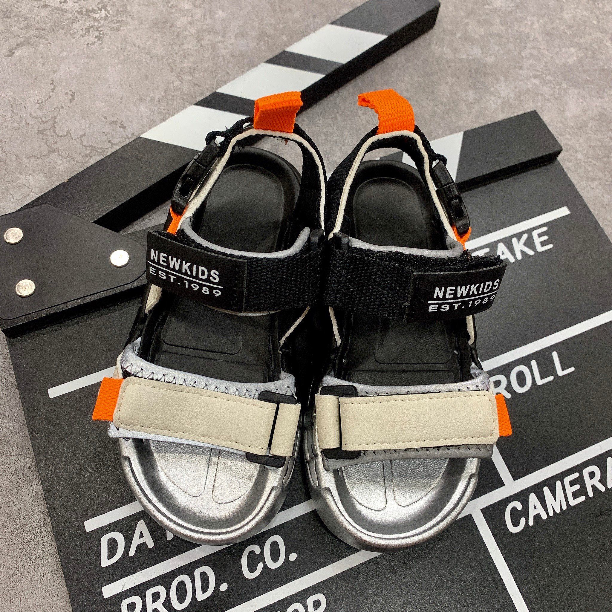 Sandal đế 2 màu quai